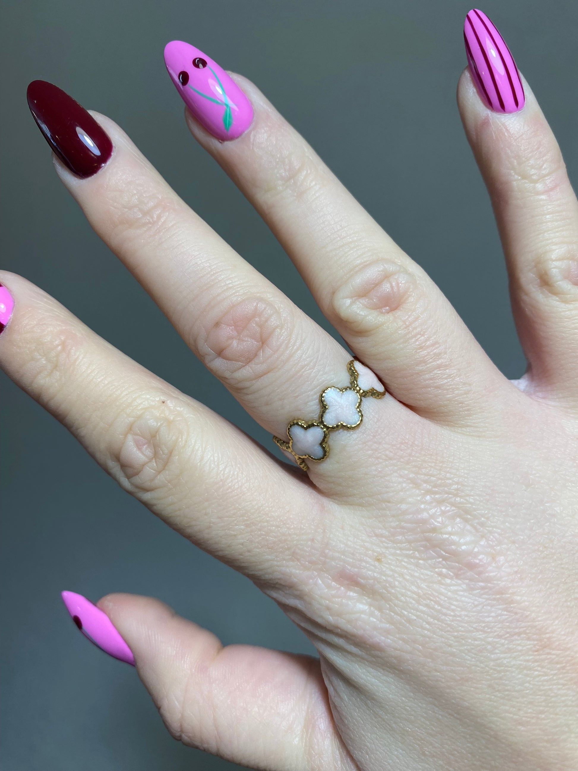 Bague trèfle rose clair