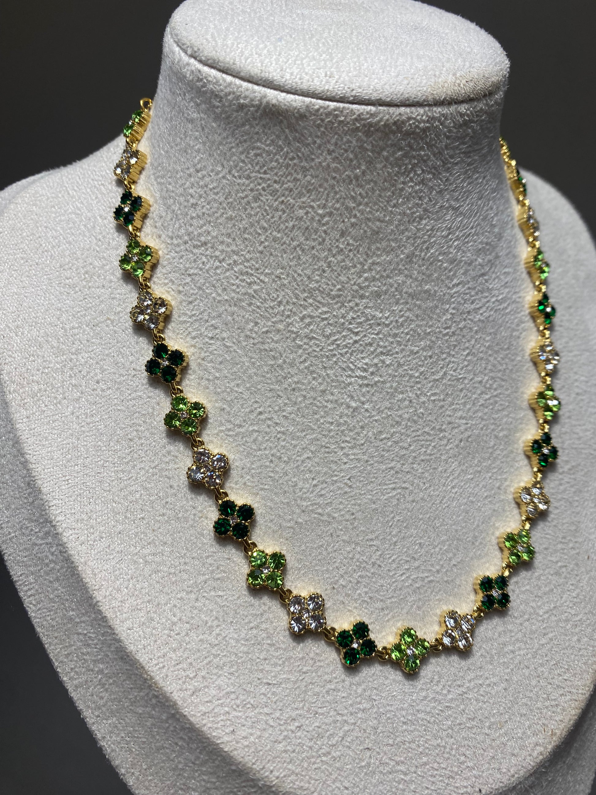 Collier trèfle vert