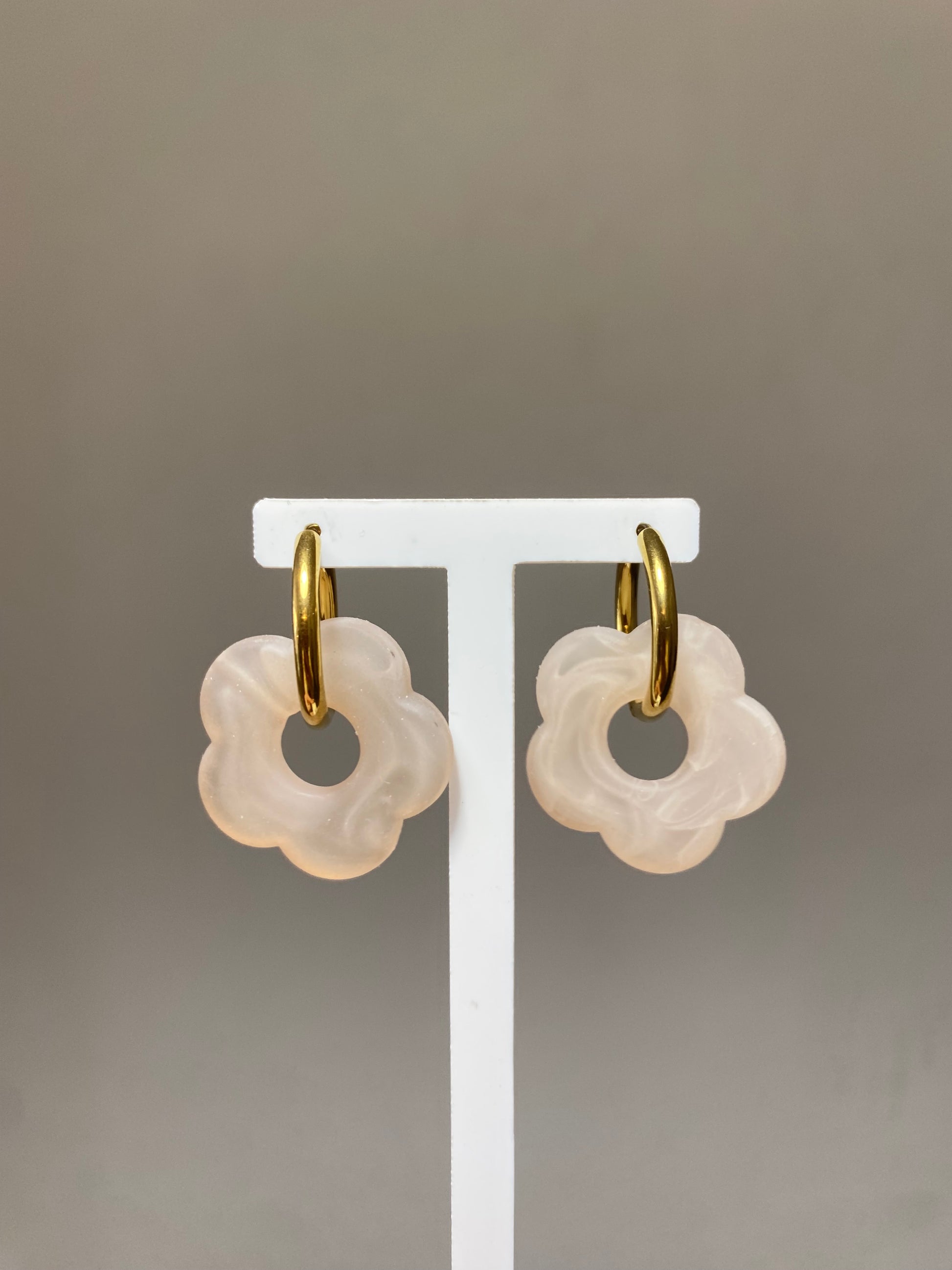 Boucles d’oreilles pampilles beige clair