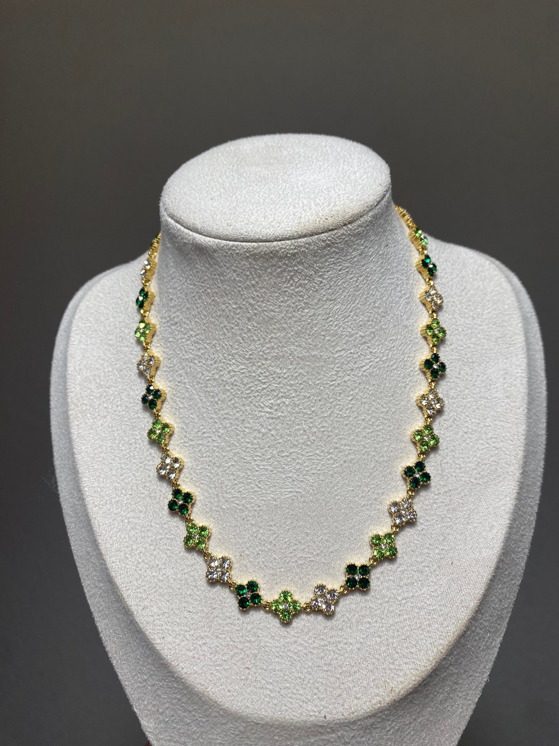 Collier trèfle vert